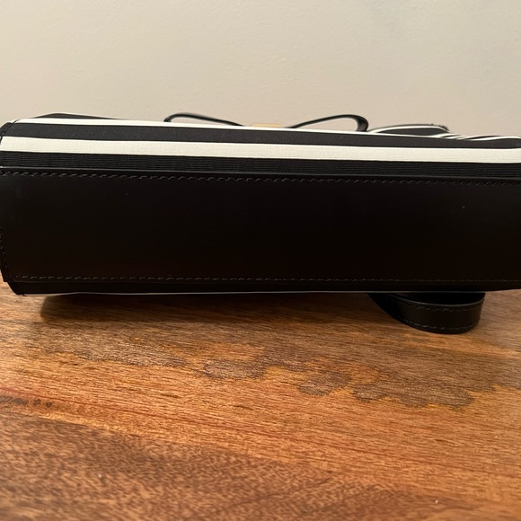 Kate Spade Crossbody Bag - Picture 4 of 7